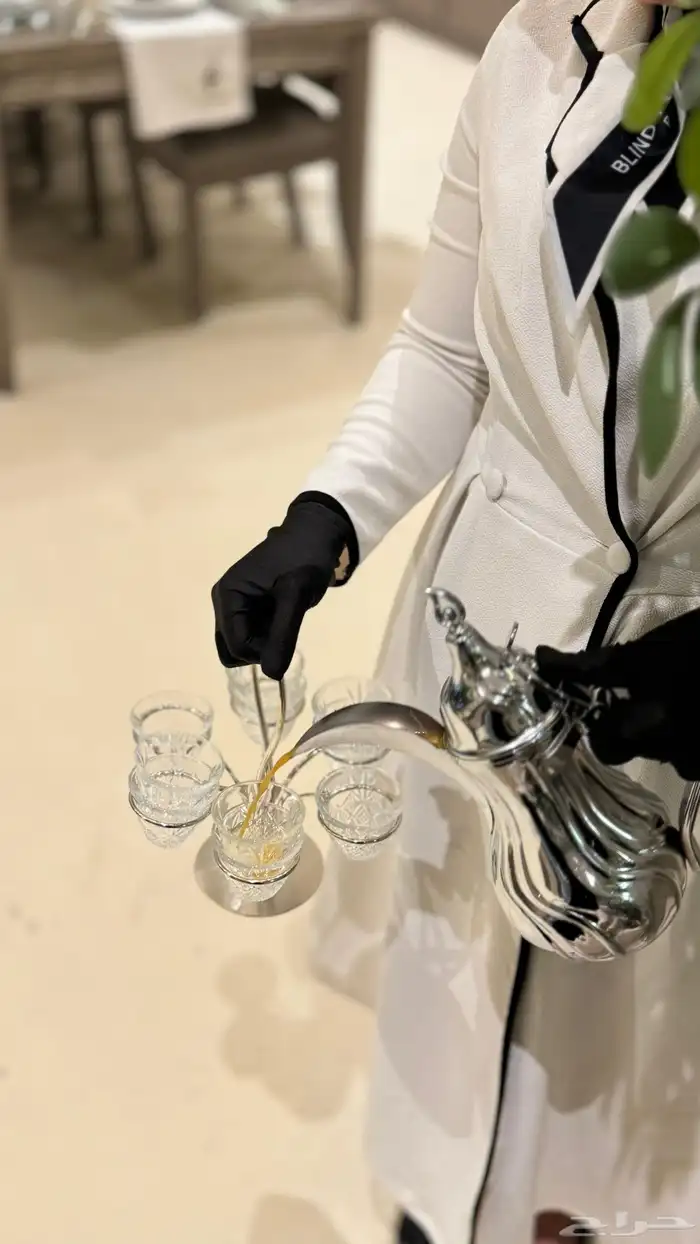 قهوجي وصبابين ومضيف 8