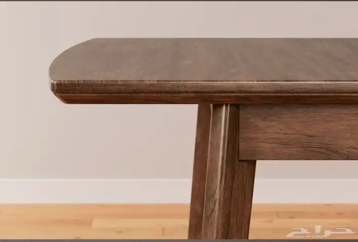 طاولة طعام من أشلي مع أربعه كراسي آشلي جديده. فرصه 6