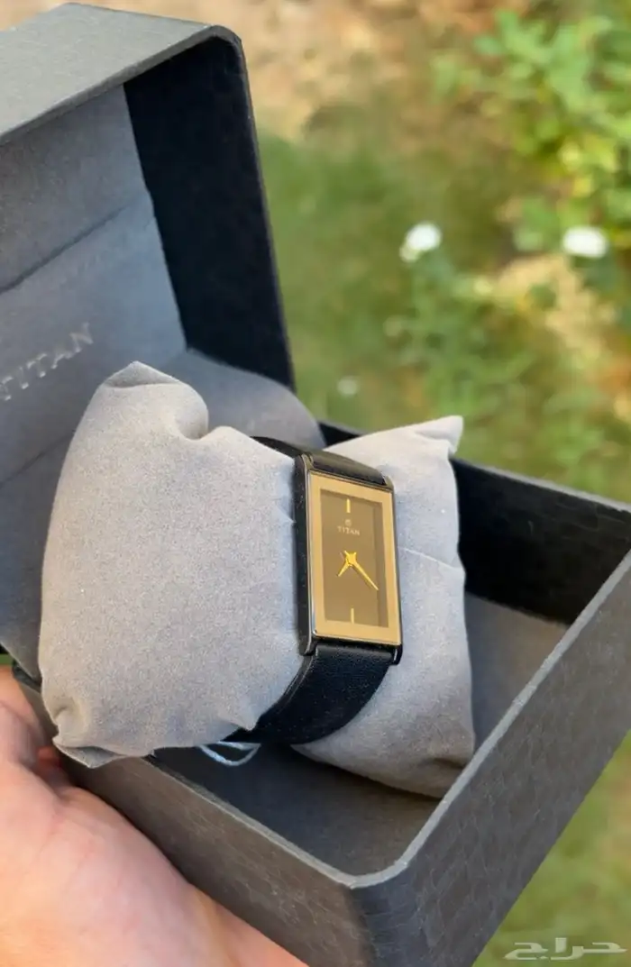 ساعة تايتان مستطيلة جد يد ة إصدار مقطوع Titan 5