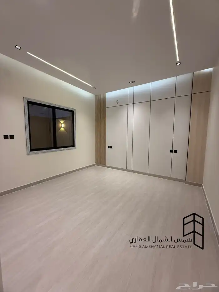 للبيع دور نص ارض حي الفلاح 4