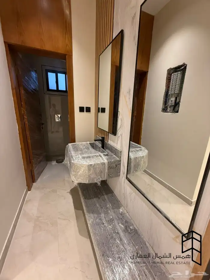 للبيع دور نص ارض حي الفلاح 6