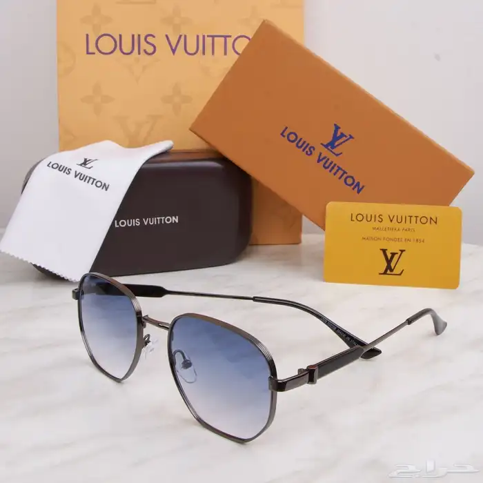 شنط شوزات ساعات نظارات جمله وتجزئه لتواصل واتس 5