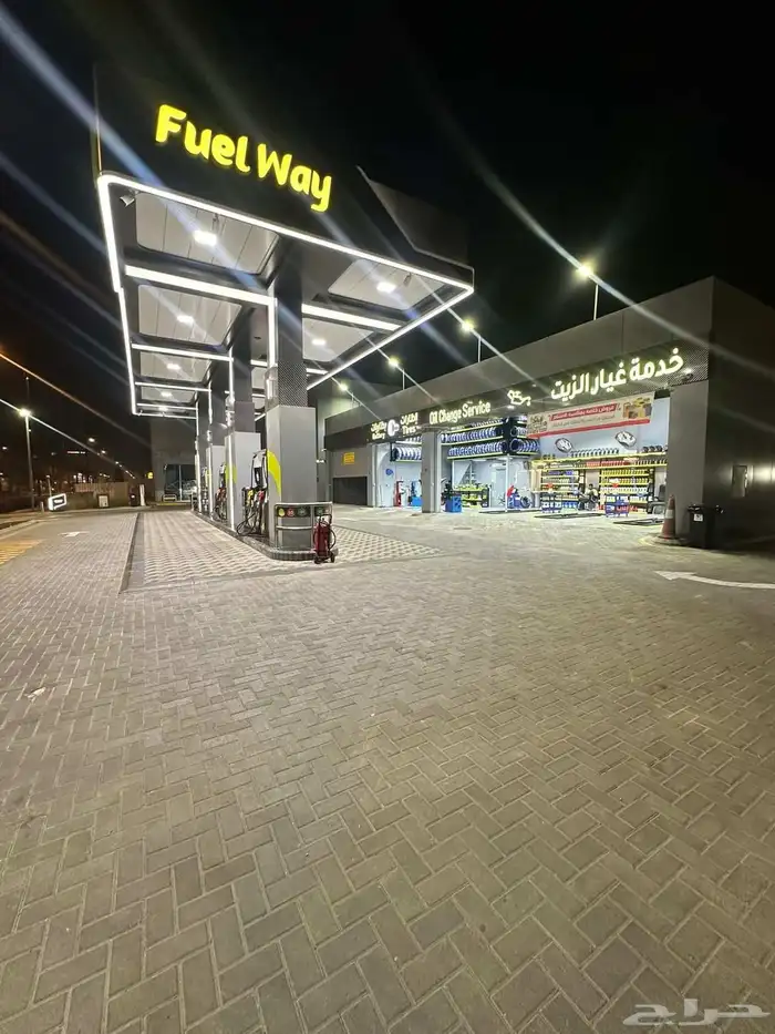 محل زينة سيارات للايجار في ارقى احياء الدمام وبمحطة جديد 3