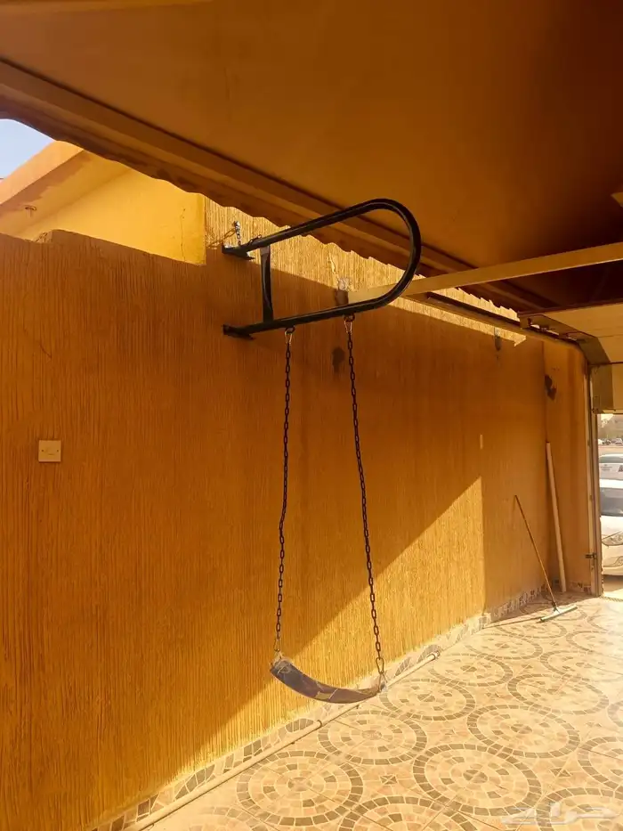 مراجيح جدارية طاولات وكراسي 3