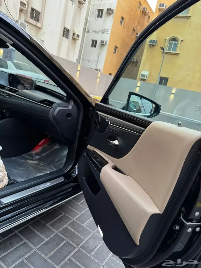 لكزس ES 2019 ثاني مالك DD ممشى قليل مضمون 25