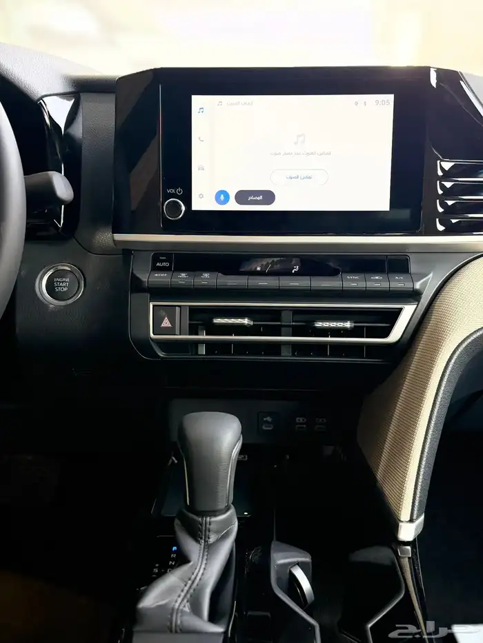 كامري 2025 LE بنزين سعودي ابيض تيتانيوم 10