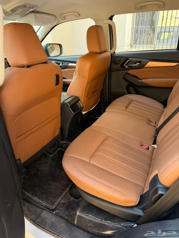 جيب اسوزو MUX 2023 8