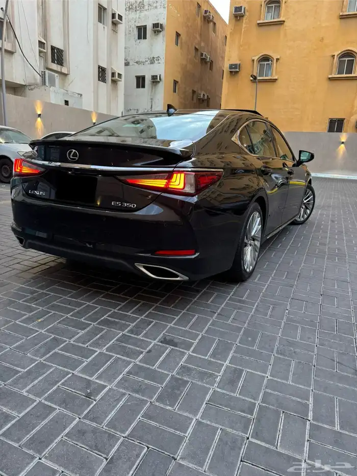 لكزس ES 2019 ثاني مالك DD ممشى قليل مضمون 16