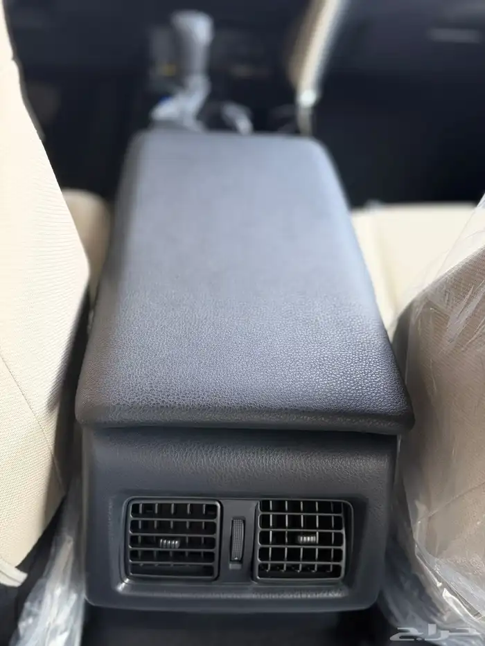 كامري 2025 LE بنزين سعودي ابيض تيتانيوم 11