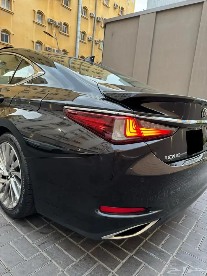 لكزس ES 2019 ثاني مالك DD ممشى قليل مضمون 43