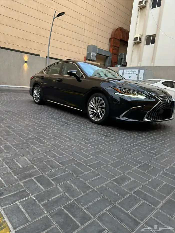 لكزس ES 2019 ثاني مالك DD ممشى قليل مضمون 75