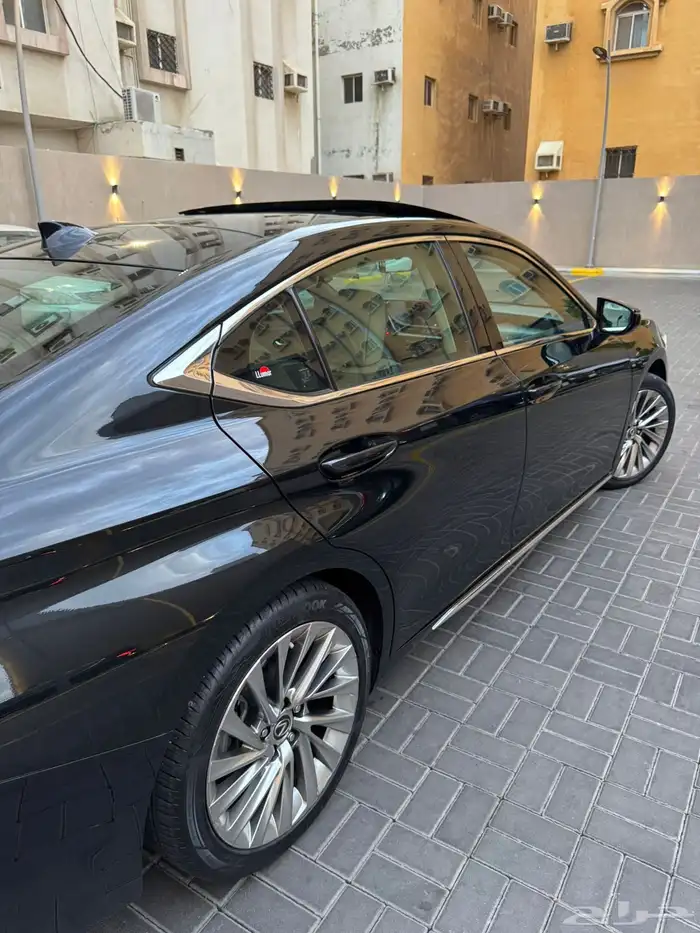 لكزس ES 2019 ثاني مالك DD ممشى قليل مضمون 70