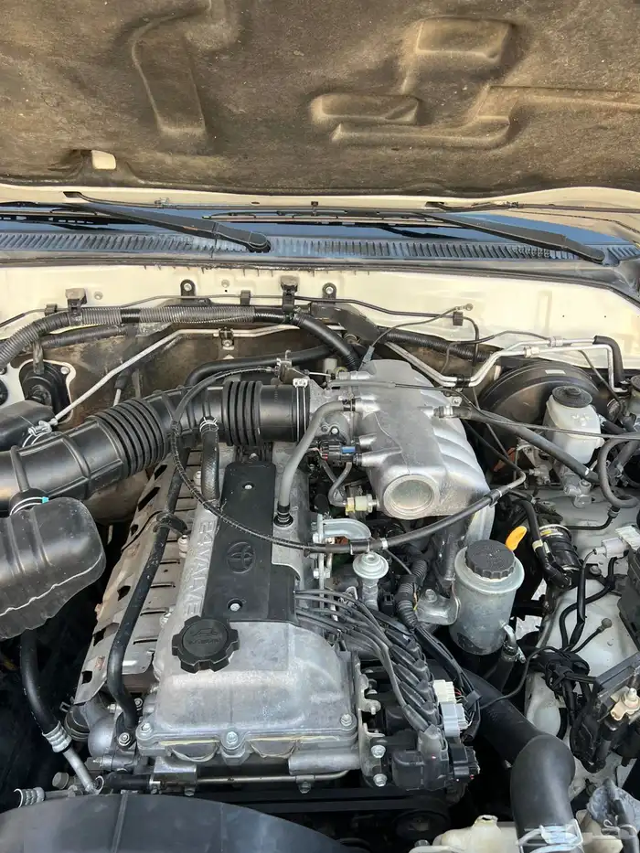 لاندكروزر GXR قير عادي سبير علاق - 2006 43