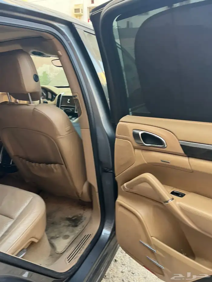 Porsche Cayenne 2012 3