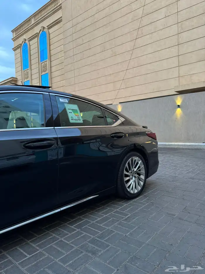 لكزس ES 2019 ثاني مالك DD ممشى قليل مضمون 74