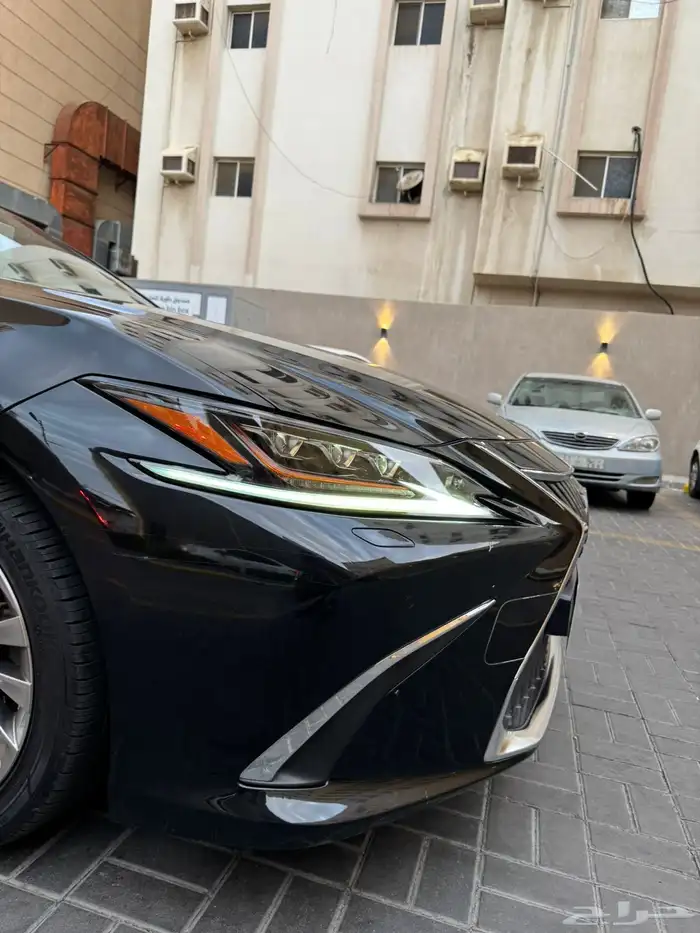 لكزس ES 2019 ثاني مالك DD ممشى قليل مضمون 29