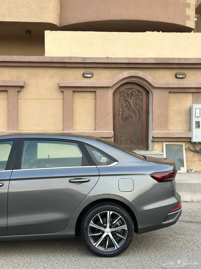 جيلي امجراند 2023 فل كامل 4