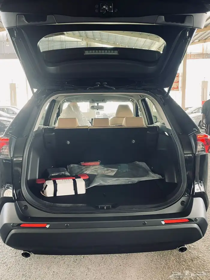 راف فور 2025 استاندر اصفار متوفر اللون الابيض والاسود 18