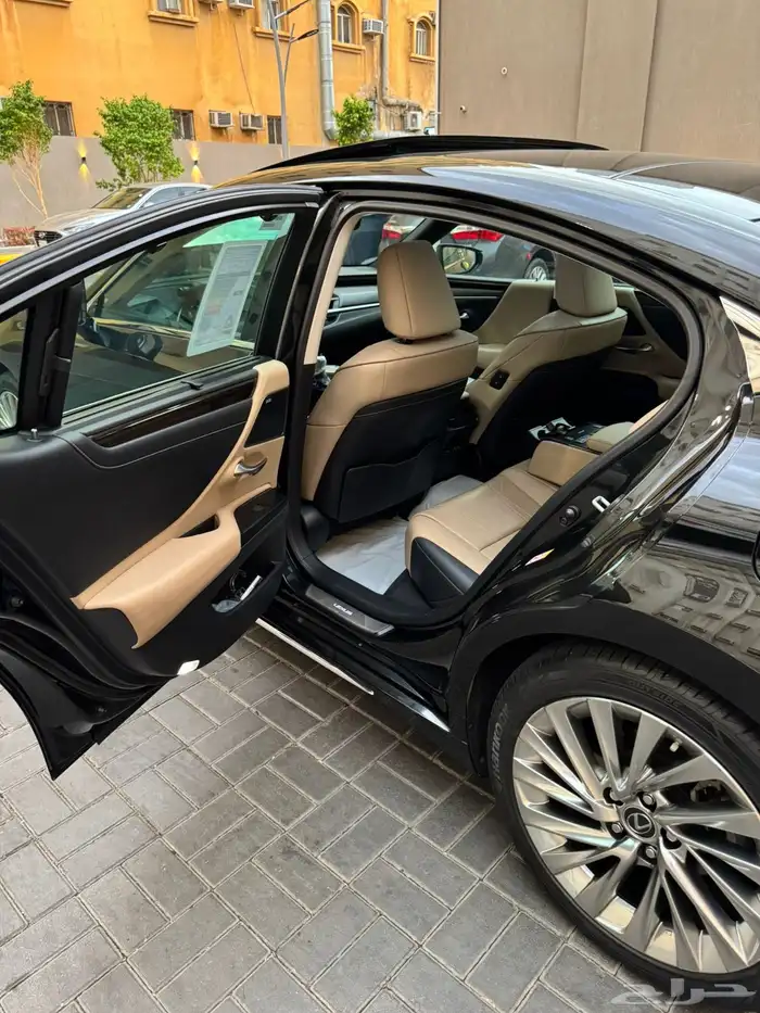 لكزس ES 2019 ثاني مالك DD ممشى قليل مضمون 45