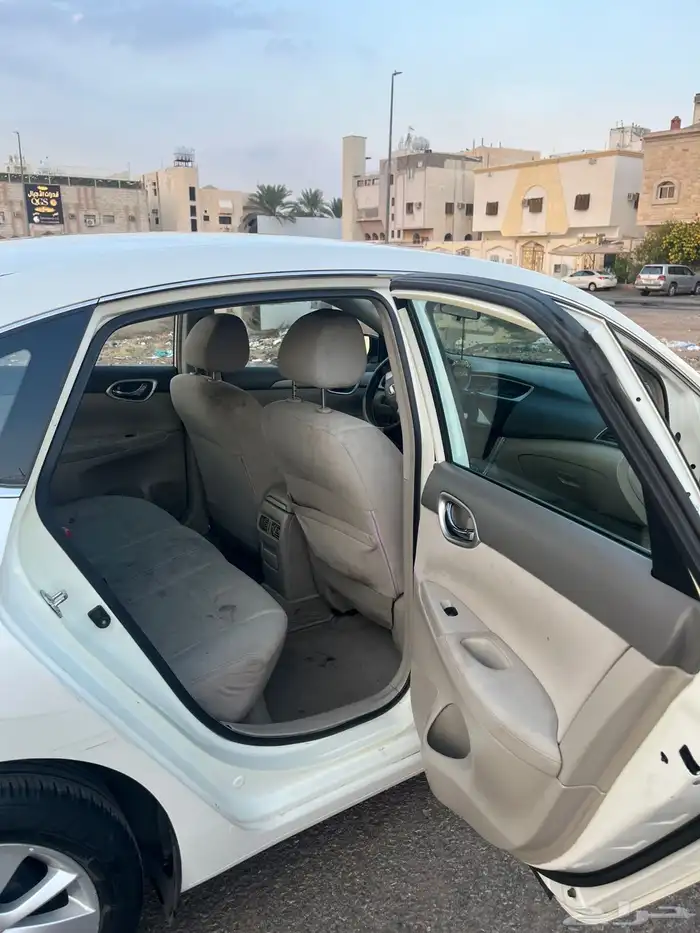 نيسان سينترا 10