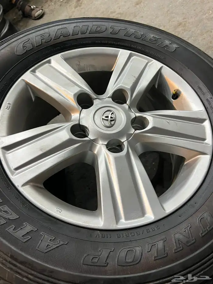 جنوط جيب لاند كروزر 2015 اصلي وكاله  مع كفرات دنلوب 285.60.1 1