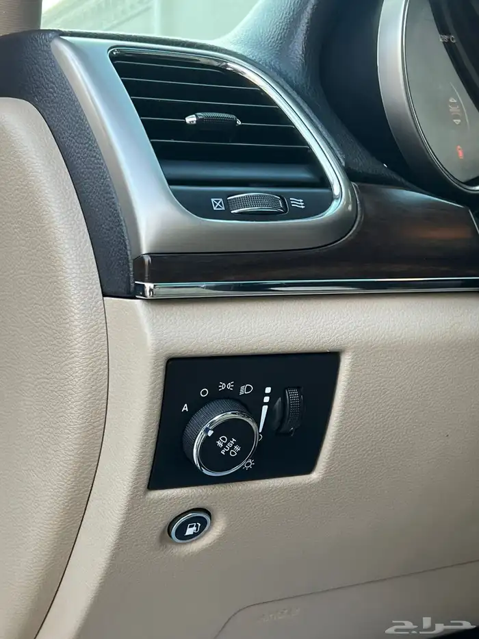 جراند شيروكي ليمتد 2015 (( بحالة ممتازة )) 27