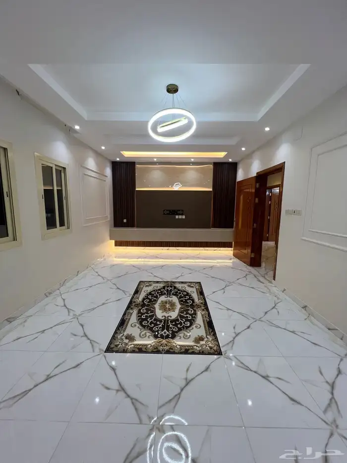 شقة للإيجار ( 4 غرف - 3 دورات مياه - مدخلين ) 5