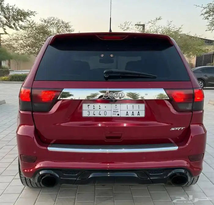 جراند شيروكي SRT 2012 البيع لأعلى سعر 3