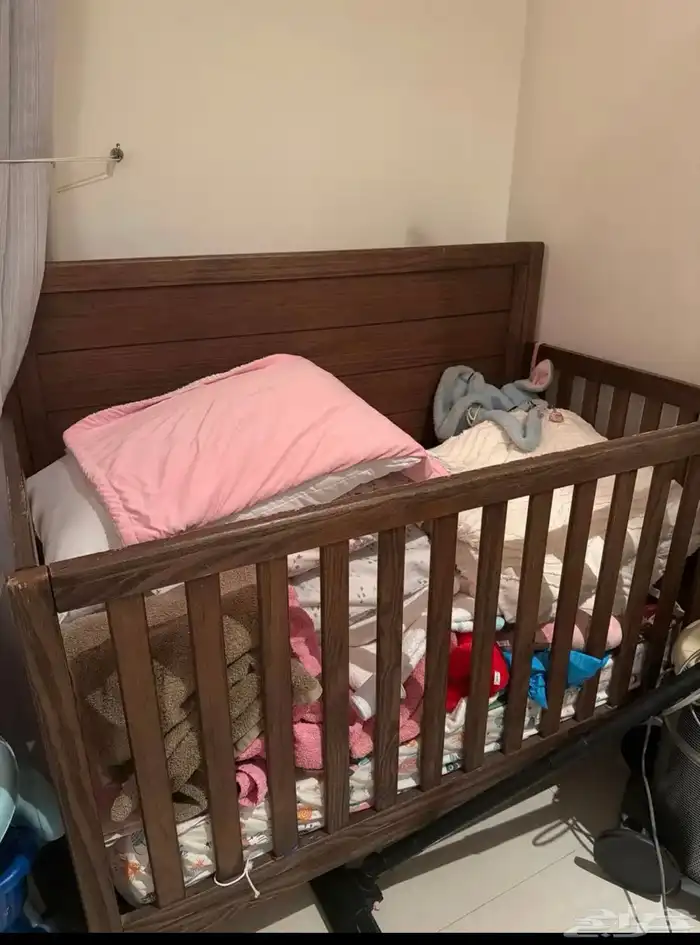 سرير أطفال وكواية 0