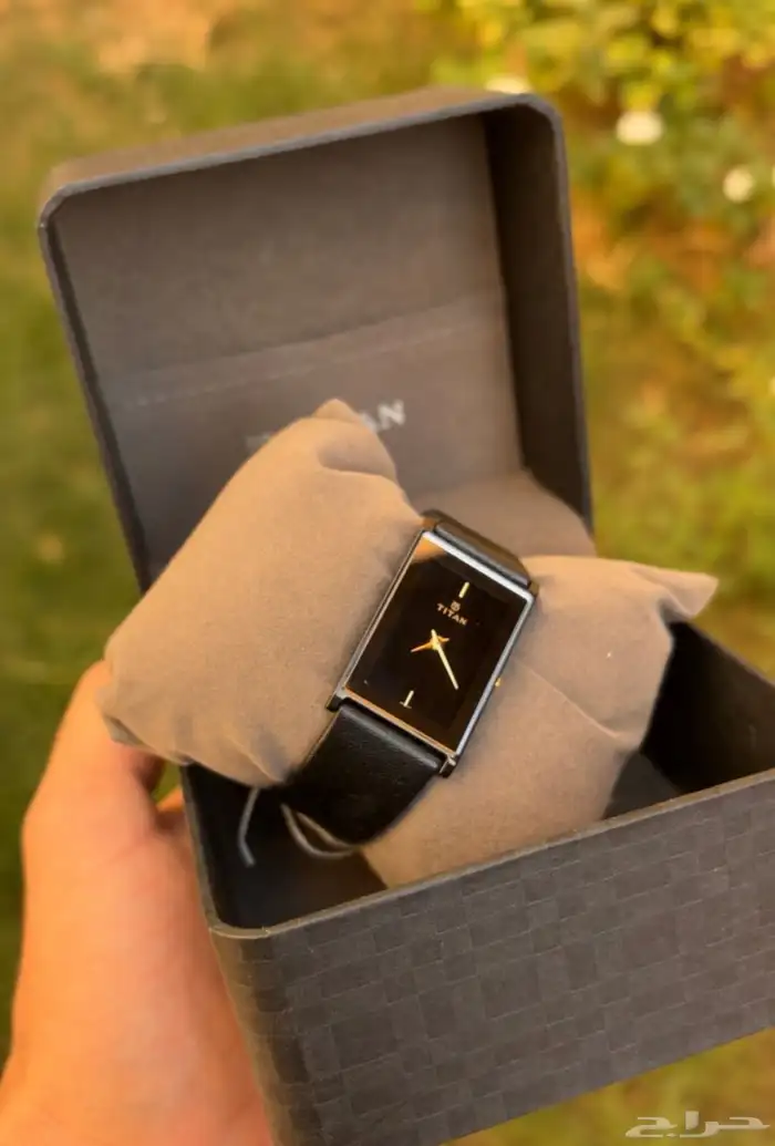 ساعة تايتان مستطيلة جد يد ة إصدار مقطوع Titan 7