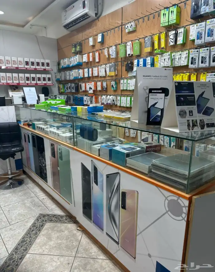 للتقبيل محل اتصالات متكامل بيع وصيانة جوالات عنيزة الصالحية 1