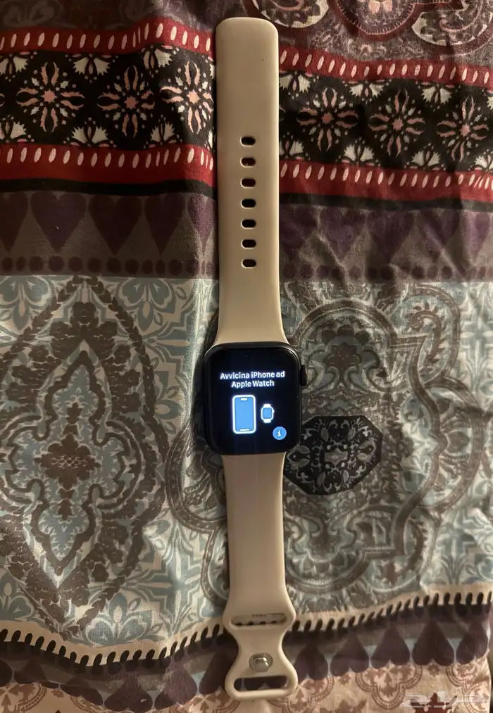 Apple watch ساعة ابل واتش SE 40mm مع الشاحن 0