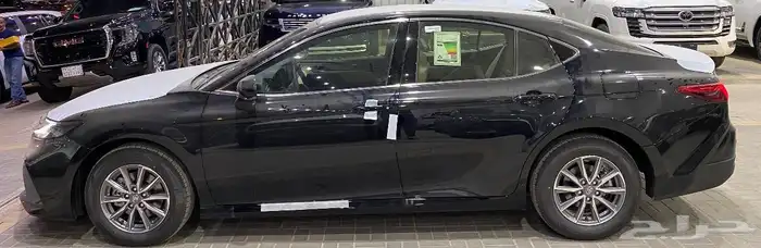 كامري 2025 اصفار اسود  تيتانيوم اقل سعر صادر لوحات 1