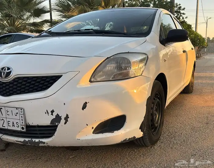 للبيع تويوتا يارس ابيض2007 قير عادي مكيف 2