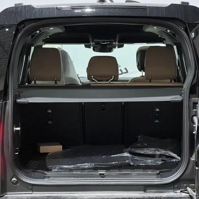 لاند روفر ديفيدر SE 6