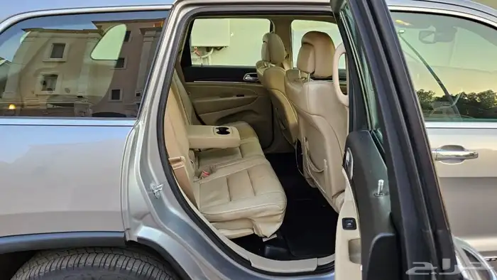 جيب جراند شوروكي 2017 11