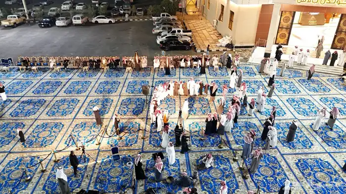 فرش وزل ملكي وكراسي ملكي جديد ومستخدم للايجار 5