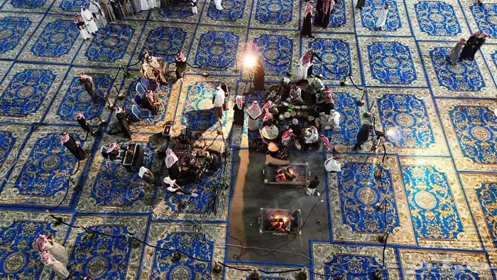 فرش وزل ملكي وكراسي ملكي جديد ومستخدم للايجار 7