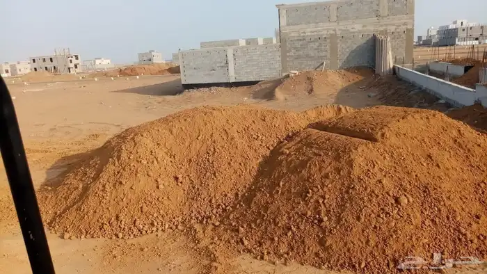 توريد جميع أنواع المواد الردميات عدسية و سنبيص و رمل 11