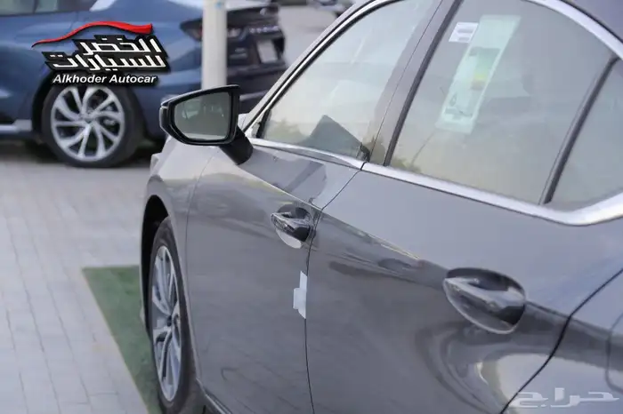 لكزس ES300H 2025 لدى شركة عبدالمجيد الخضر للسيارات 4