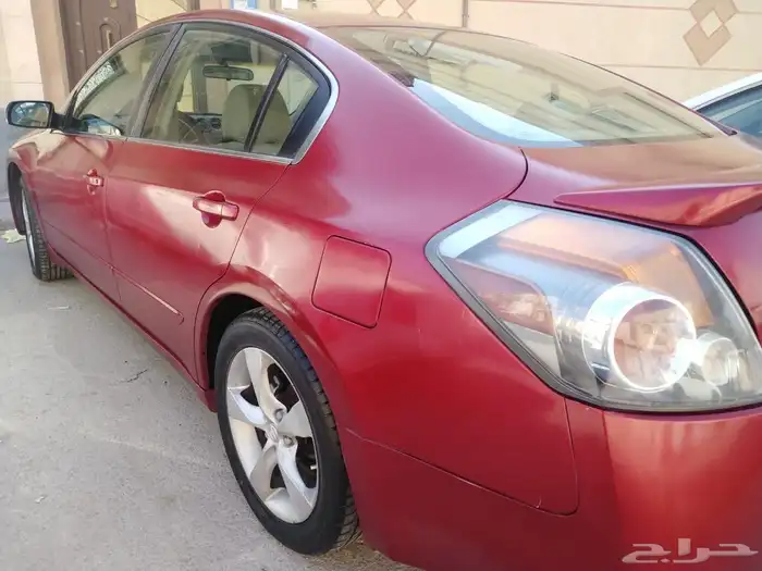 سيارة نيسان التيما موديل 2008 للبيع 4