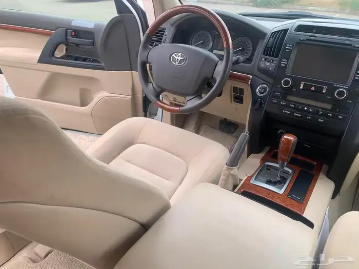 لاندكروزر فل كامل GXR 2013 16