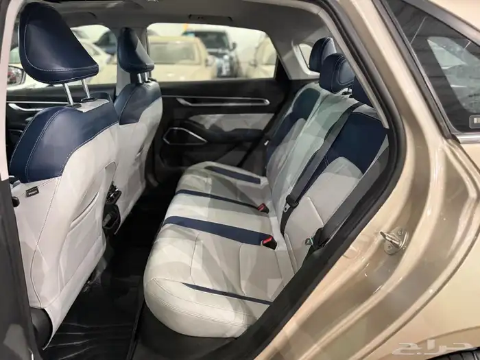 للبيع جيلي امجراند 7 موديل 2023 فل كامل 26