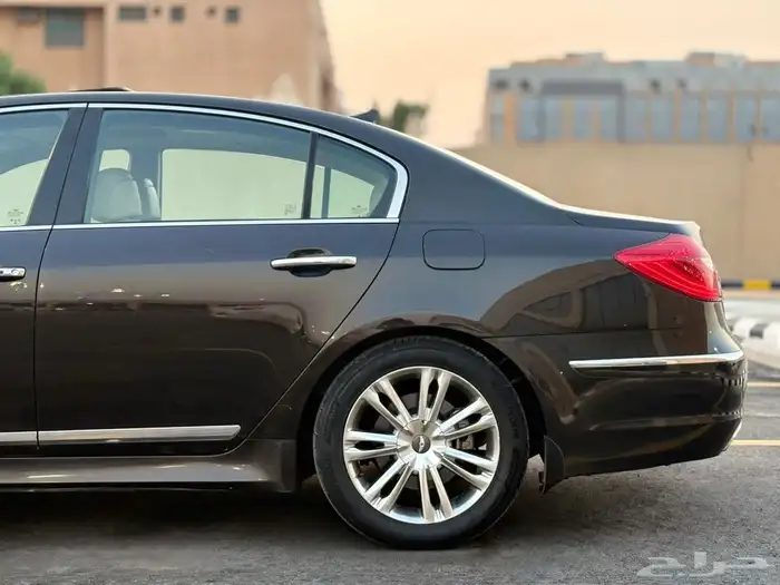 للبيع جنسس 2014 نظيف جدا فل كامل 10