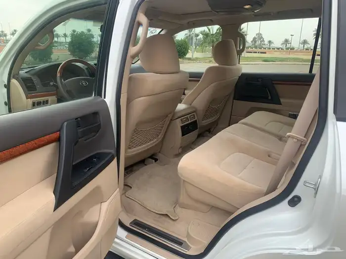 لاندكروزر فل كامل GXR 2013 8