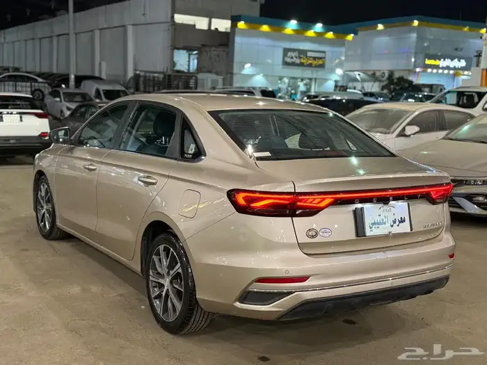 للبيع جيلي امجراند 7 موديل 2023 فل كامل 3