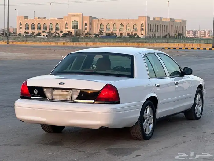 كراون فكتوريا 2008 للبيع سعودي 14