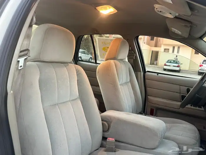 كراون فكتوريا 2008 للبيع سعودي 26