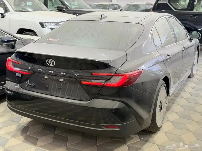 كامري 2025 جراندي سعودي بنزين الون اسود 3