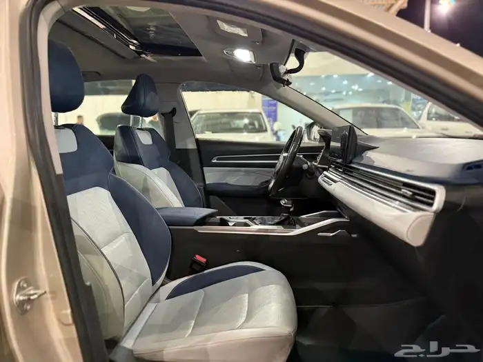 للبيع جيلي امجراند 7 موديل 2023 فل كامل 12